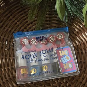 Holly Jolly Nail Polish Set with Foam Toe Separators